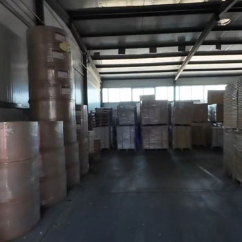 لوح بطانة كرافت عالي القوة للتعبئة المموج _ الورق الذهبي