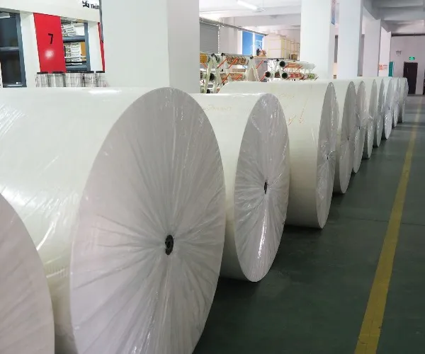 ارتفاع أسعار الورق العالمي في Q3: الورقة الذهبية تستجيب باستقرار وإمداد موثوق